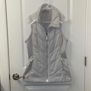 Athleta prima loft rock ridge vest size small